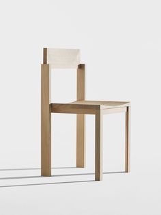 نمونه صندلی طراحی شده به سبک مینیمال
