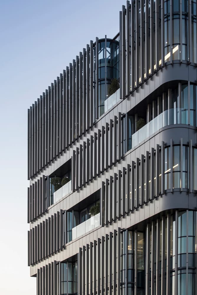 نمای ساختمان اداری ویرا